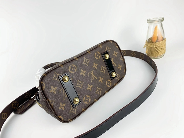 ルイヴィトンバッグ側面デザイン